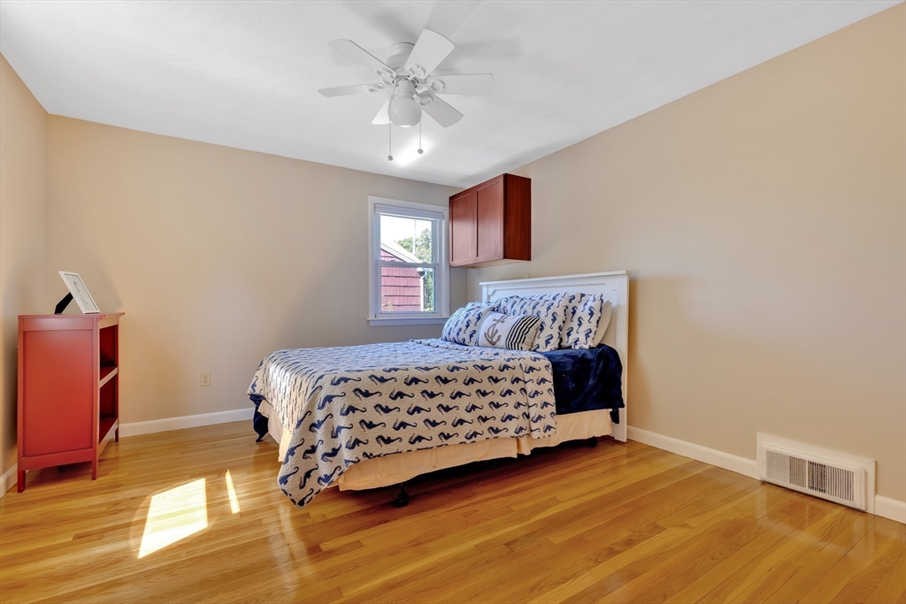 7 Butterworth Road Beverly, MA 01915 - Photo 12 of 32 Gallery Image 12