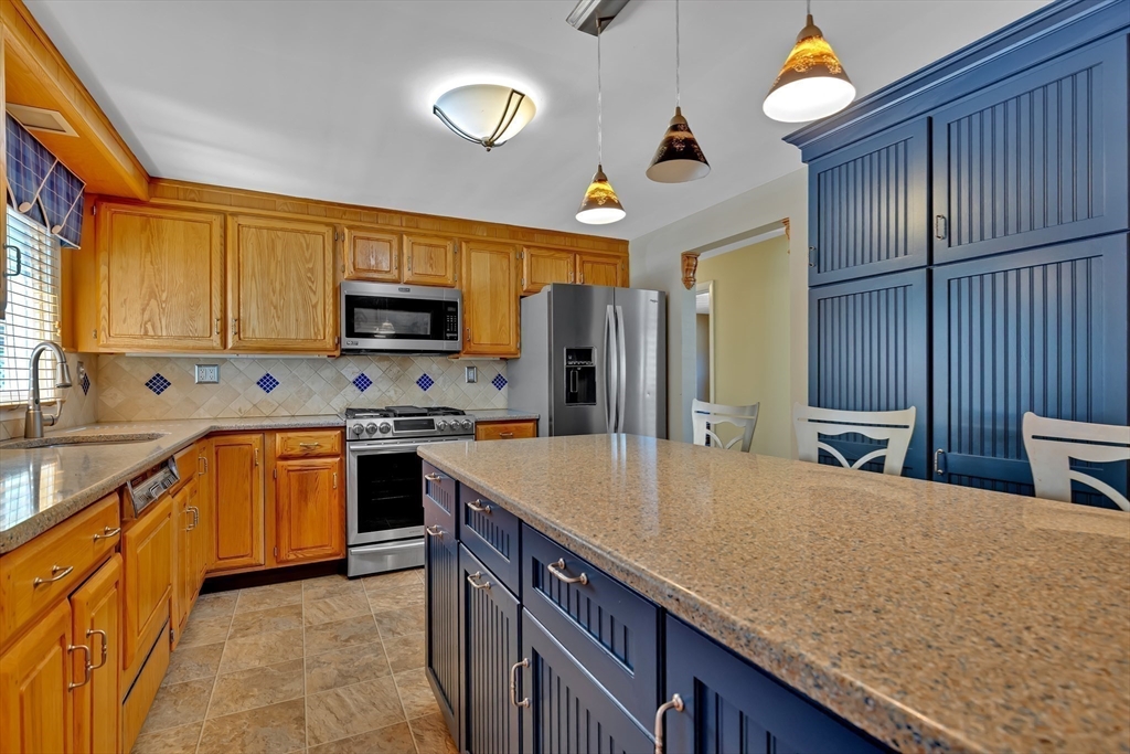 7 Butterworth Road Beverly, MA 01915 - Photo 10 of 32 Gallery Image 10