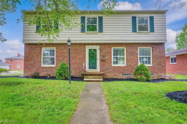 $267,000 | 584 North Hawkins Avenue, Akron, OH 44313