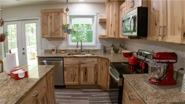 $367,500 | 30943 Scorpion Lane, Warsaw, MO 65355