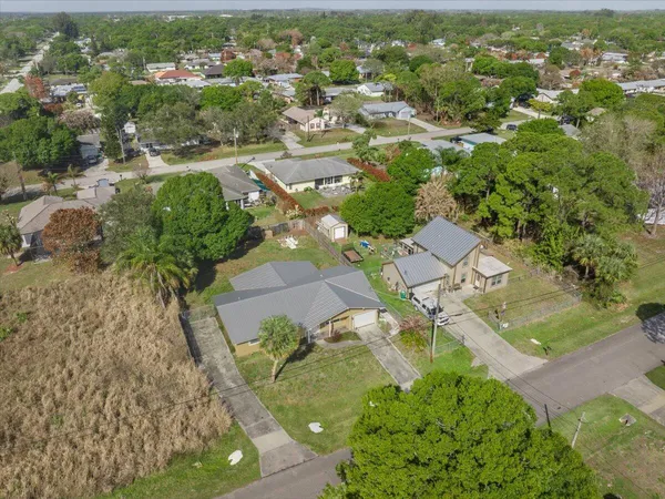 $2,450 | 6107 Hickory Drive, Fort Pierce, FL 34982