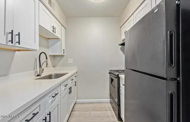 $945 | 3406 East Pinchot Avenue, Unit 12, Phoenix, AZ 85018