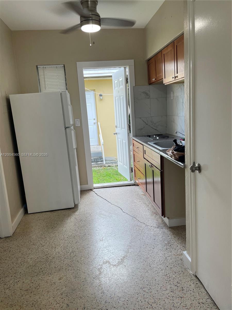 940 Southwest 10th Street, Unit 4 Miami, FL 33130 - Photo 5 of 7