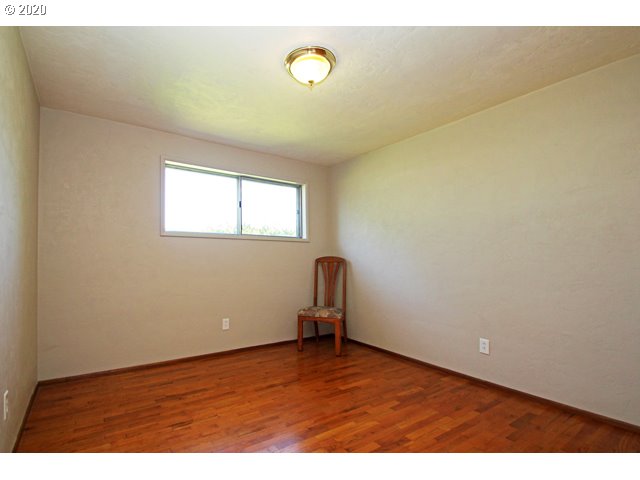 2133 Otto Street Springfield, OR 97477 - Photo 14 of 32
