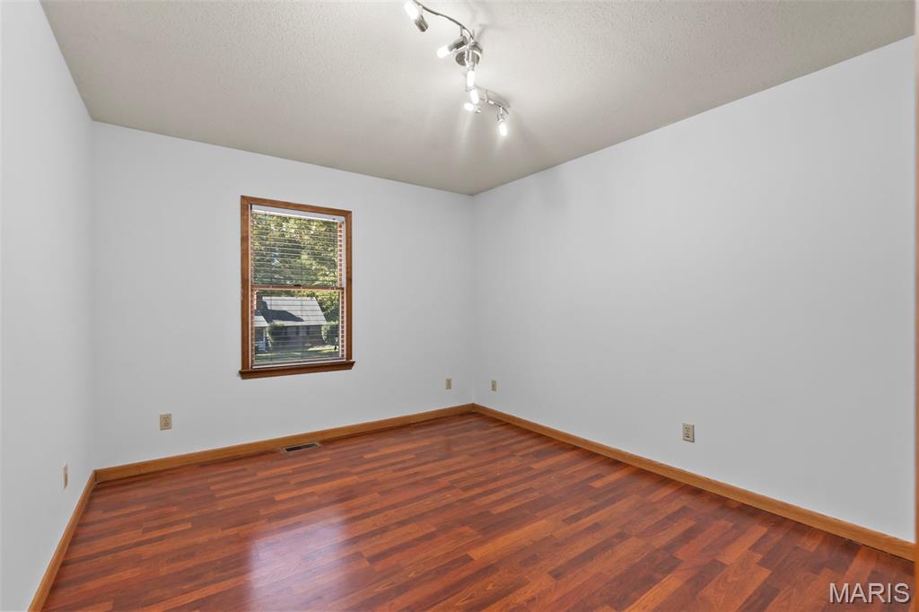 2526 Old Cape Road Jackson, MO 63755 - Photo 20 of 29