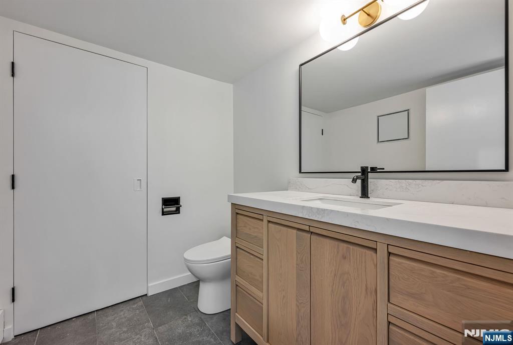 439 Summit Street Englewood Cliffs, NJ 07632 - Photo 25 of 34