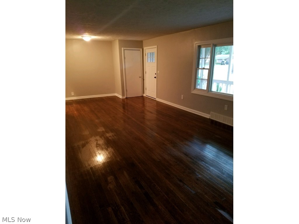6360 Engle Road Brook Park, OH 44142 - Photo 11 of 22 Gallery Image 11