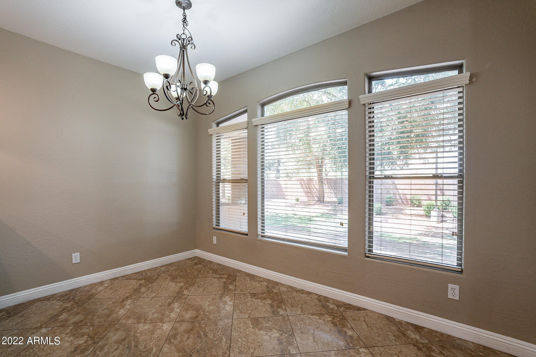2600 East Springfield Place, Unit 89 Chandler, AZ 85286 - Photo 7 of 40 Springfield-11