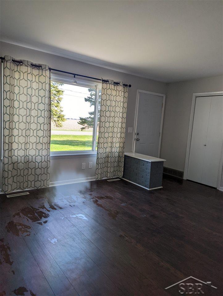 4277 Pierce Road Saginaw, MI 48604 - Photo 5 of 10 50072531-4.JPG