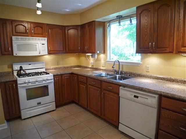 406 Stone House Road, Unit 3 Tallahassee, FL 32301 - Photo 12 of 21 Gallery Image 12