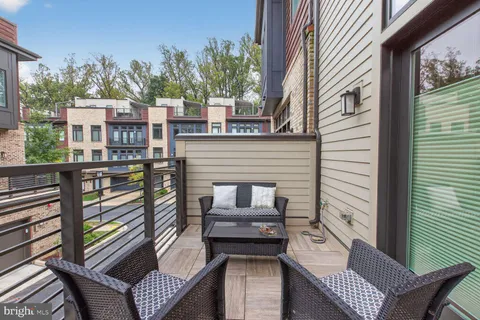 $1,498,000 | 432 Barlow Place, Bethesda, MD 20814