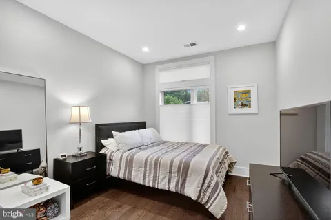 $1,498,000 | 432 Barlow Place, Bethesda, MD 20814