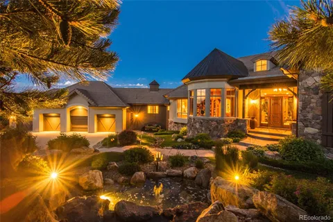 a picture of lake view