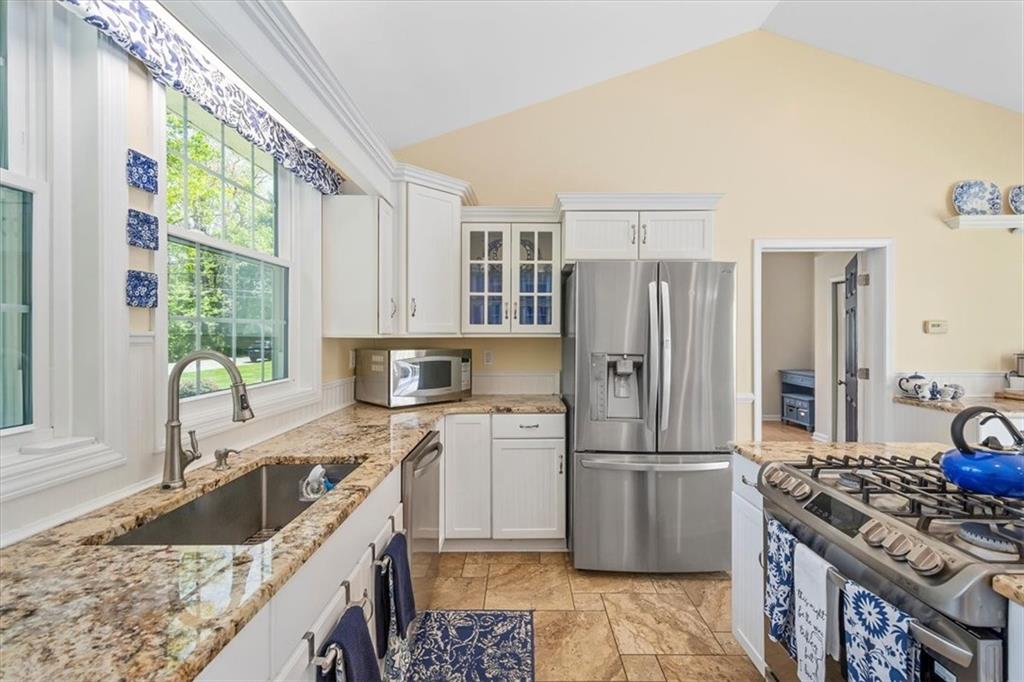5535 Clearview Road Gibsonia, PA 15044 - Photo 12 of 25 Gallery Image 12