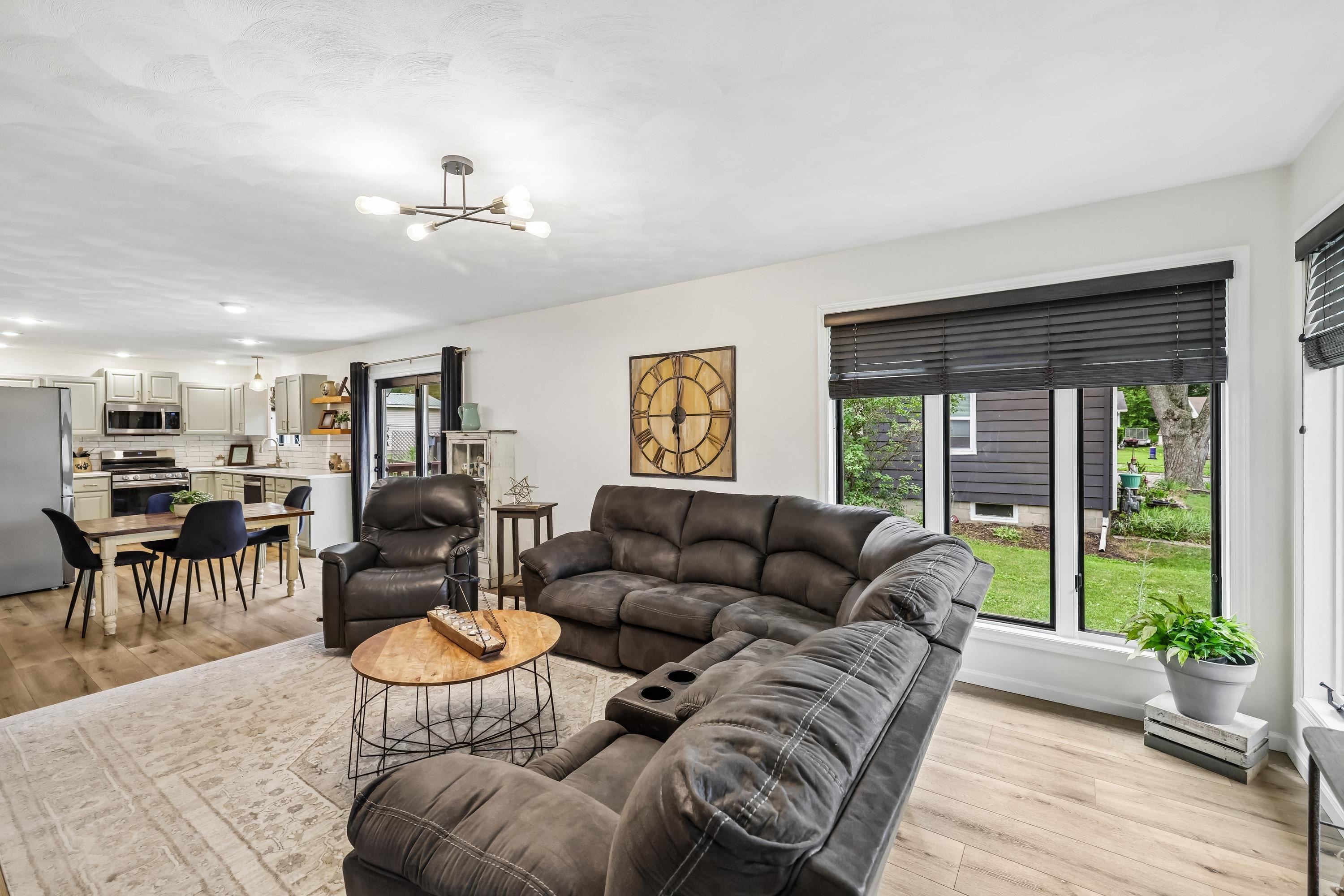 730 Meadow Lane Reedsburg, WI 53959 - Photo 6 of 44