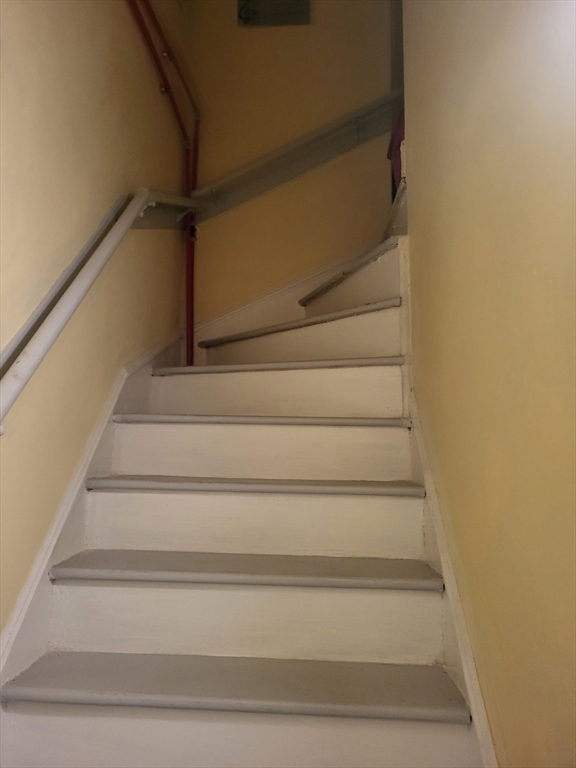 89 Oak Street Fall River, MA 02720 - Photo 28 of 39 a view of entryway