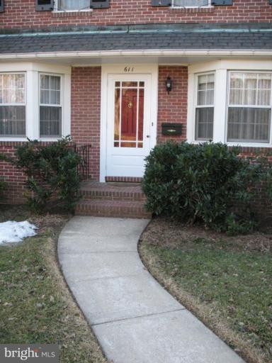 611 Worcester Road Towson, MD 21286 - Photo 8 of 24 a front view of a house