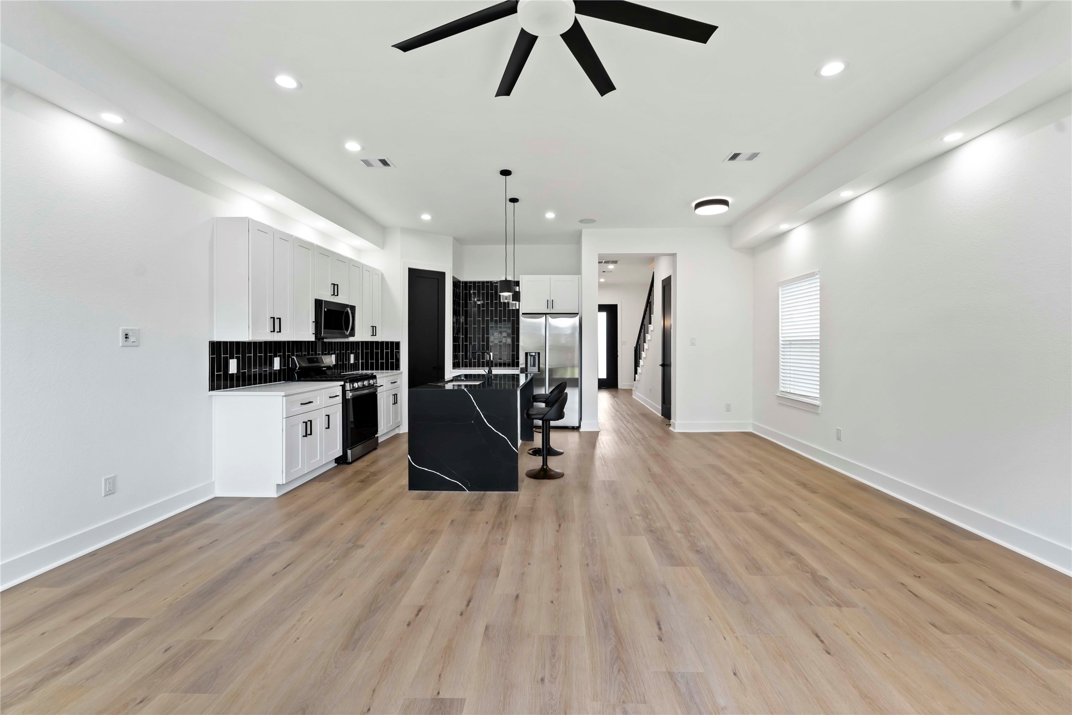 8501 Safeguard Street, Unit B Houston, TX 77051 - Photo 11 of 30