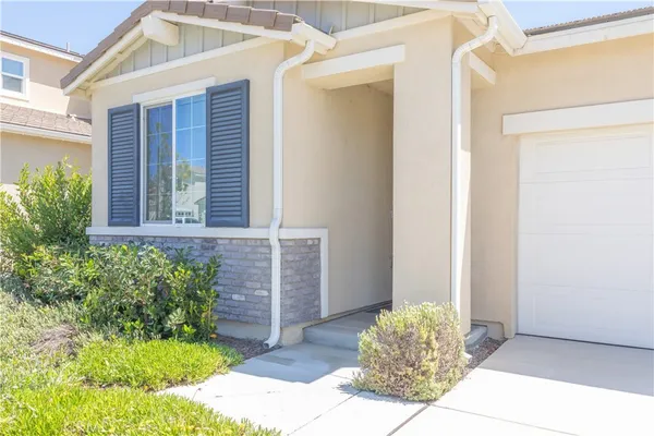 $569,900 | 36372 Flint Drive, Winchester, CA 92596