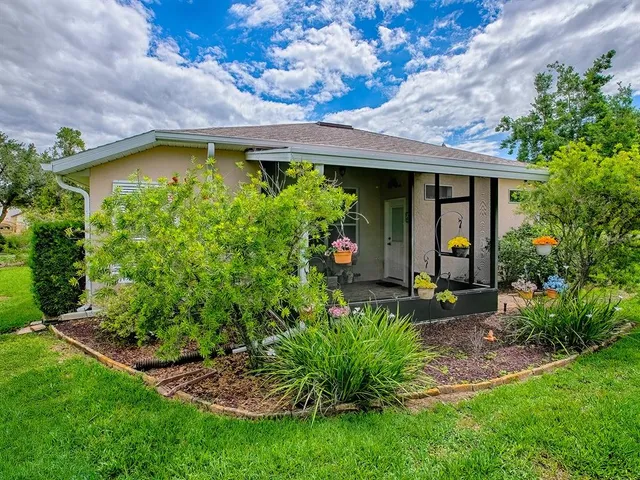 $349,900 | 3001 Lake Huron Lane, Tavares, FL 32778