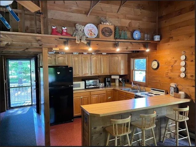 $375,000 | 222 McGrew Drive, Tamworth, NH 03886