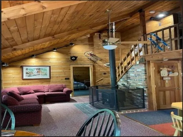 $375,000 | 222 McGrew Drive, Tamworth, NH 03886