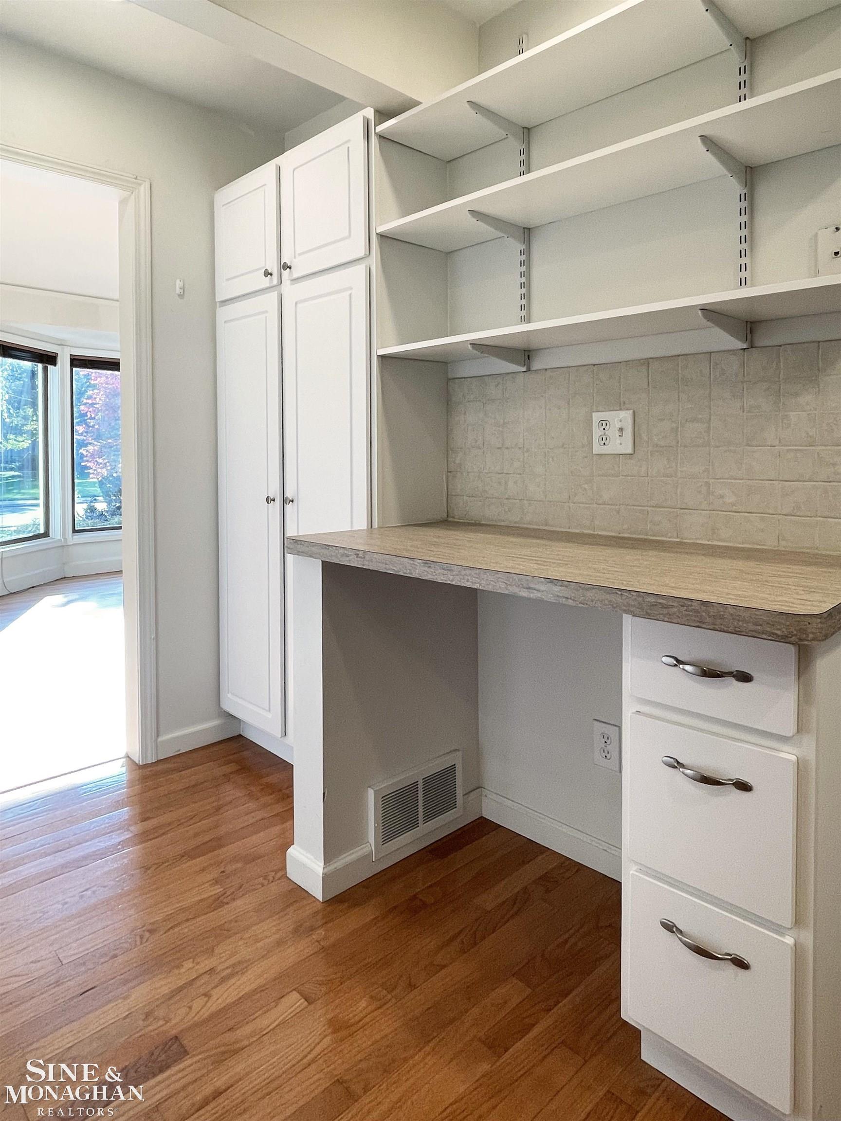 208 Moross Road Grosse Pointe Farms, MI 48236 - Photo 14 of 35