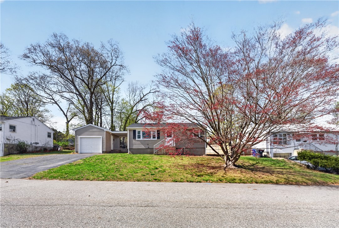 45 Winthrop Road Warwick, RI 02888 - Photo 2 of 27