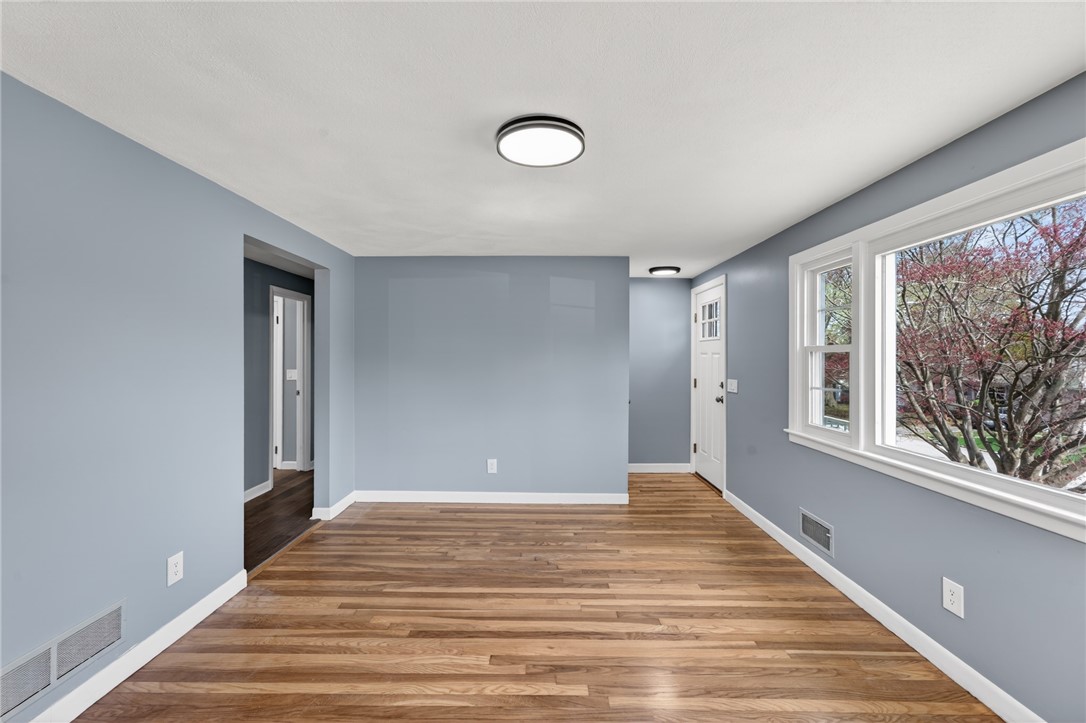 45 Winthrop Road Warwick, RI 02888 - Photo 10 of 27