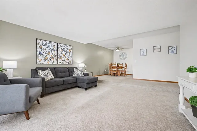 $147,500 | 1690 Highway 36, Unit 224, Roseville, MN 55113