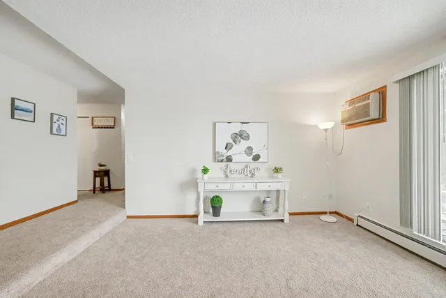 $147,500 | 1690 Highway 36, Unit 224, Roseville, MN 55113