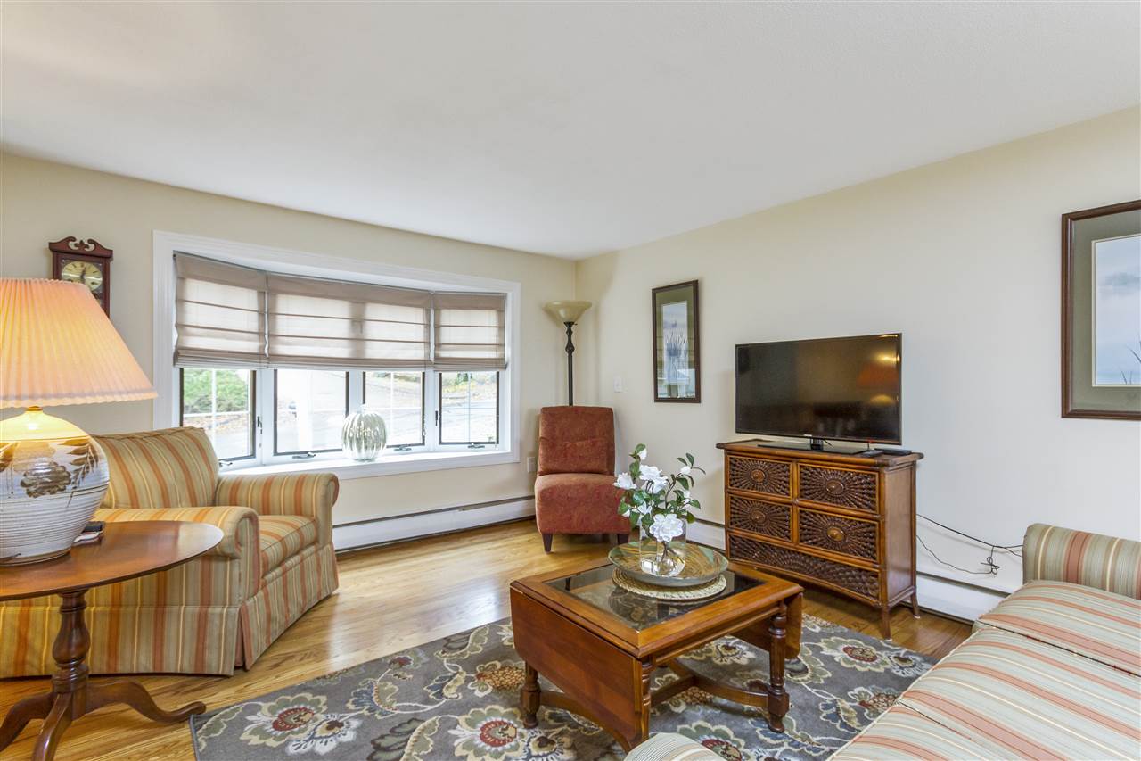 99 Peele Road Nashua, NH 03062 - Photo 5 of 29