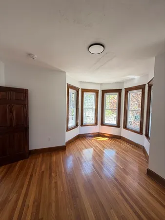 $4,100 | 197 Hamilton Avenue, Unit 2, Lynn, MA 01902