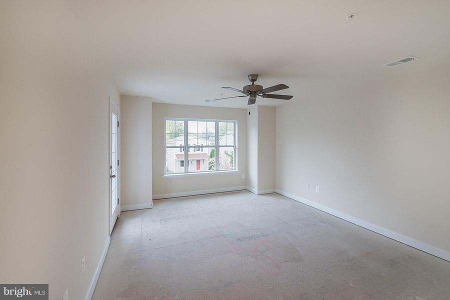 1623 Bishop Road Edgewater, MD 21037 - Photo 2 of 13 Interior (General)
