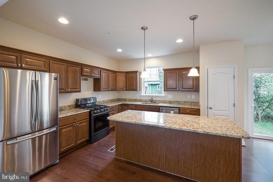 1623 Bishop Road Edgewater, MD 21037 - Photo 7 of 13 Kitchen