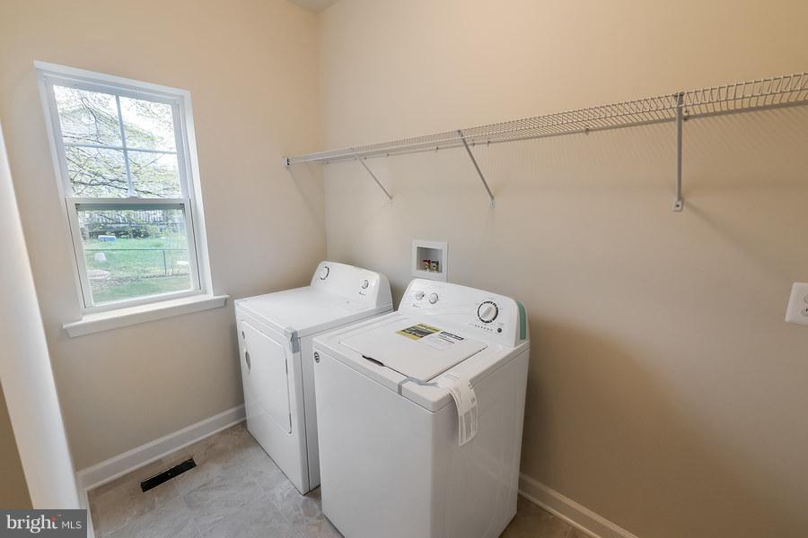 1623 Bishop Road Edgewater, MD 21037 - Photo 9 of 13 Interior (General)