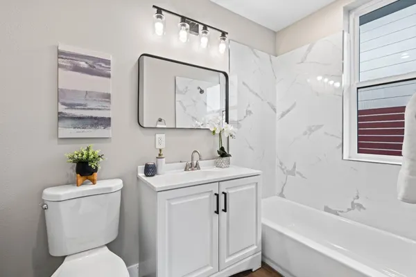 $1,299,000 | 645 Baden Avenue, Unit 4, South San Francisco, CA 94080