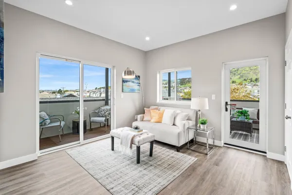 $1,299,000 | 645 Baden Avenue, Unit 4, South San Francisco, CA 94080