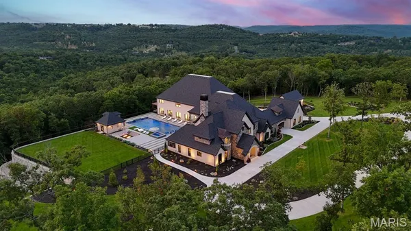 $6,900,000 | 300 Ridgecrest Drive, Chestnutridge, MO 65630
