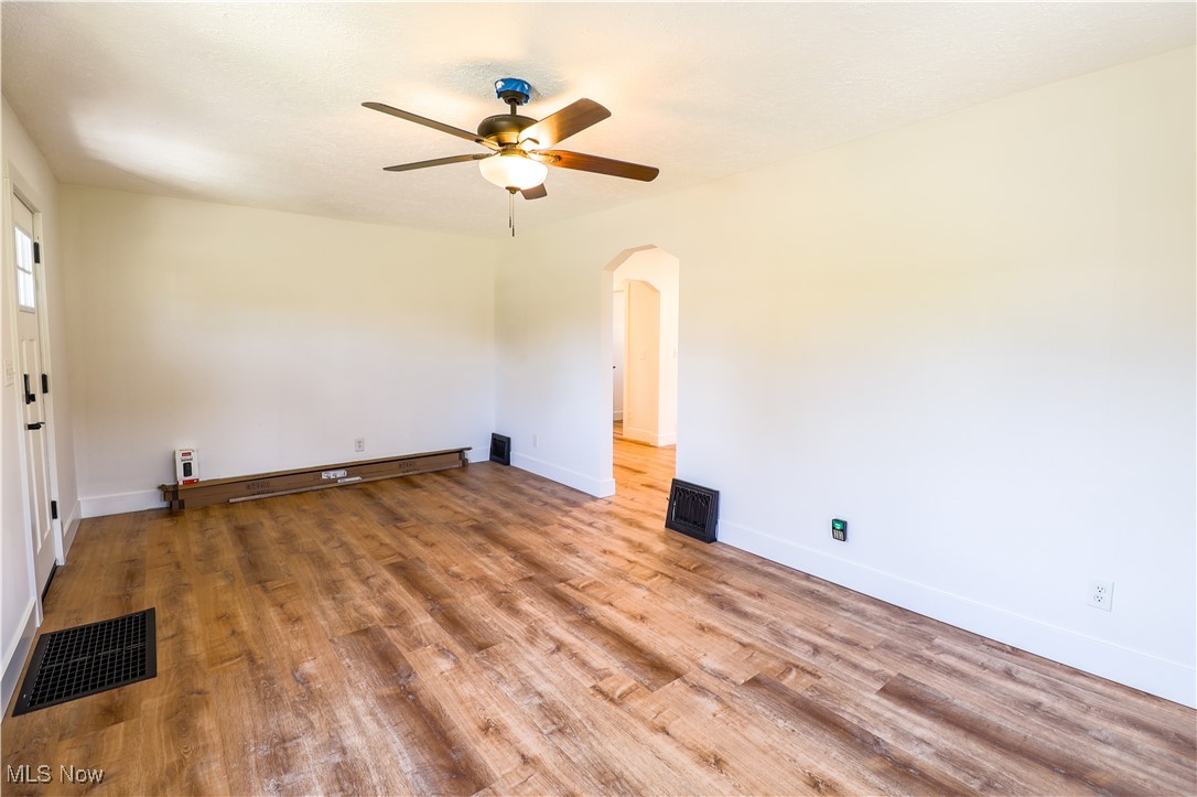 173 Fixler Road Wadsworth, OH 44281 - Photo 3 of 37