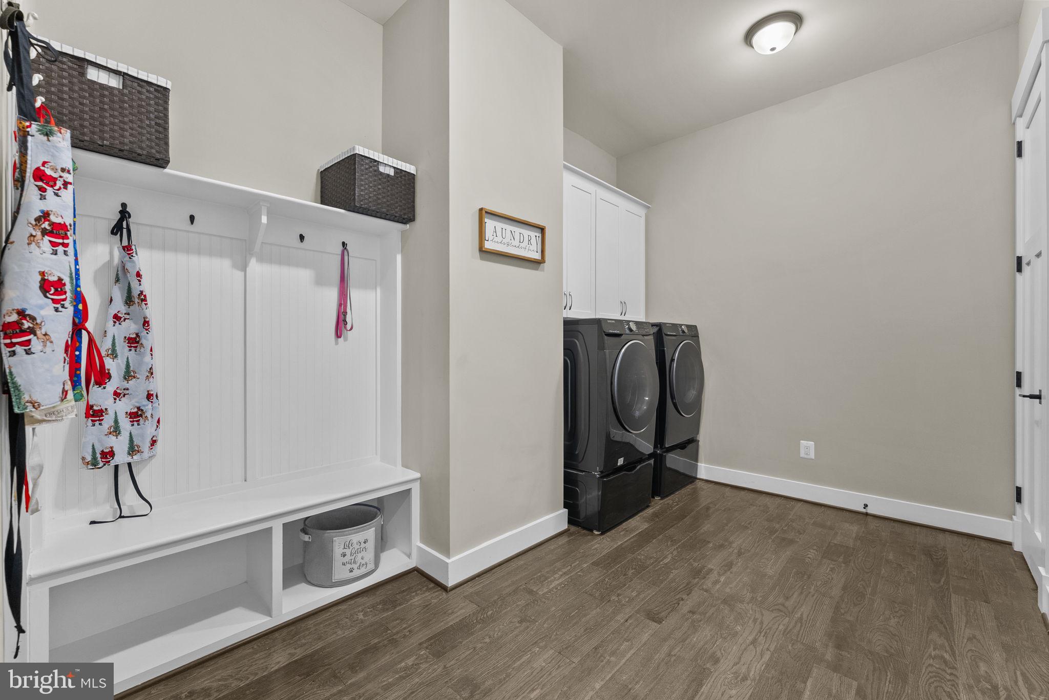 9801 Thoroughbred Road Warrenton, VA 20187 - Photo 24 of 119 Laundry -Main level with Built-In organizer