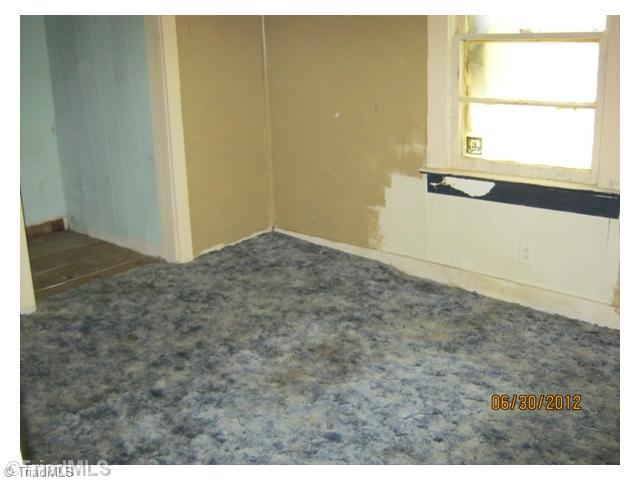 1333 Ridge Road Lexington, NC 27295 - Photo 10 of 10 2nd Bedroom.