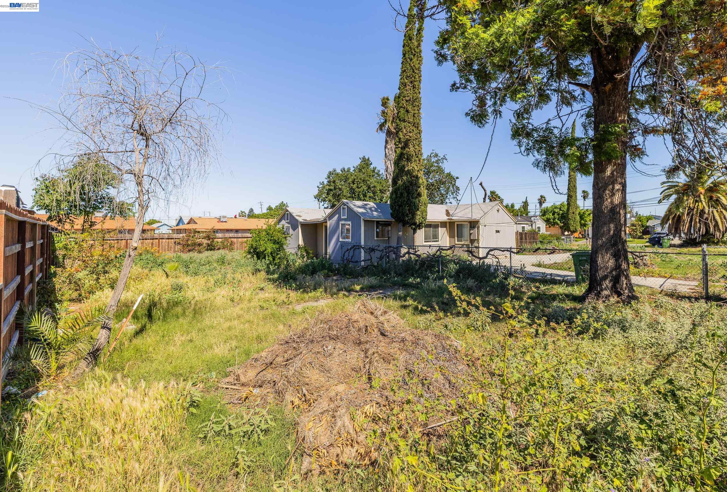 252 West Clover Road Tracy, CA 95376 - Photo 22 of 40