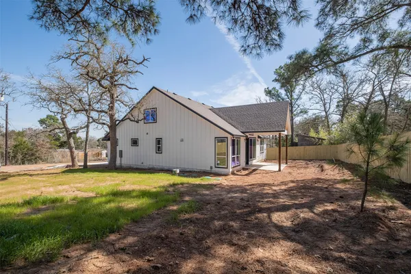 $350,000 | 113 Eaglenest Court, Smithville, TX 78957
