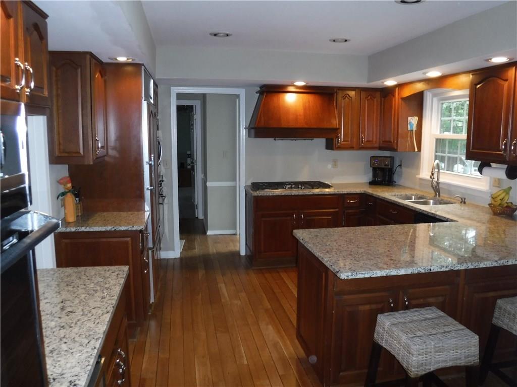 1224 Alderly Road Indianapolis, IN 46260 - Photo 19 of 36 Gallery Image 19