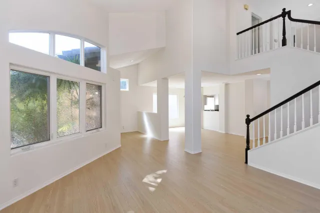 $7,000 | 7346 Fay Avenue, La Jolla, CA 92037