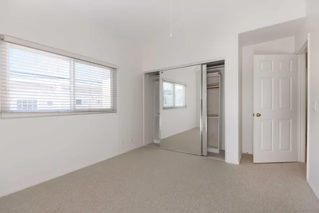 $7,000 | 7346 Fay Avenue, La Jolla, CA 92037