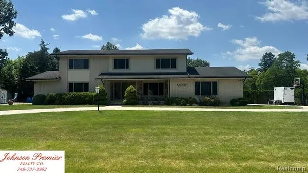 $559,900 | 23345 Thorncliffe Street, Southfield, MI 48033