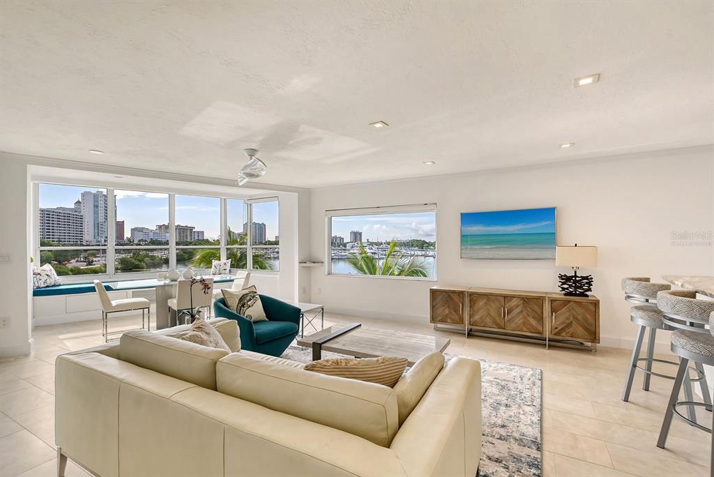 660 Golden Gate Point, Unit 32 Sarasota, FL 34236 - Photo 5 of 54