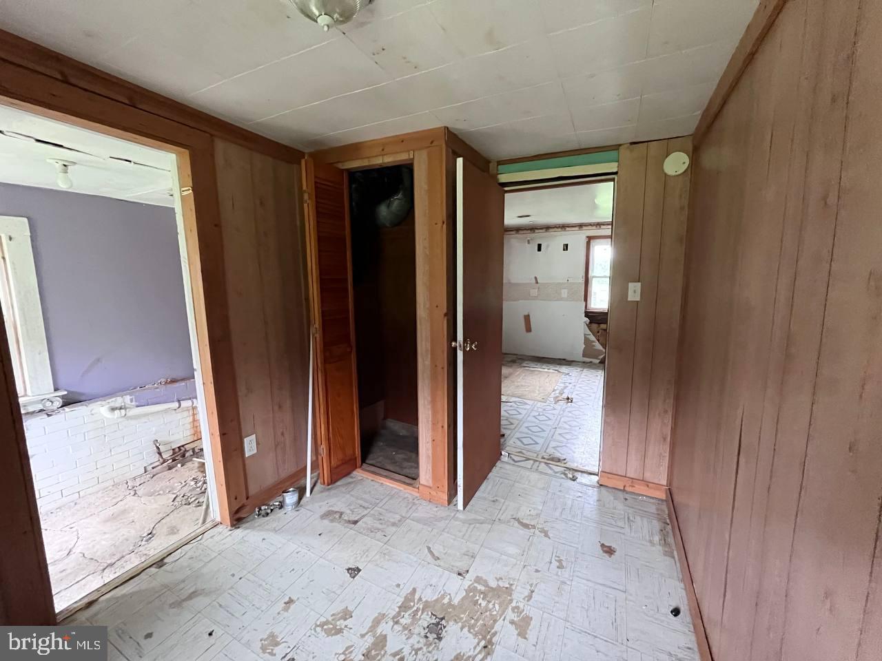 132 Thomas Road New Castle, PA 16101 - Photo 34 of 51